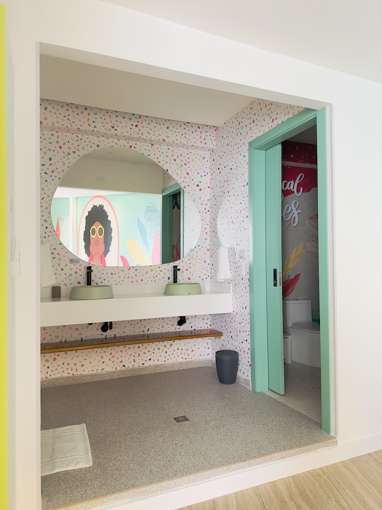 1. Golden Suite image00008